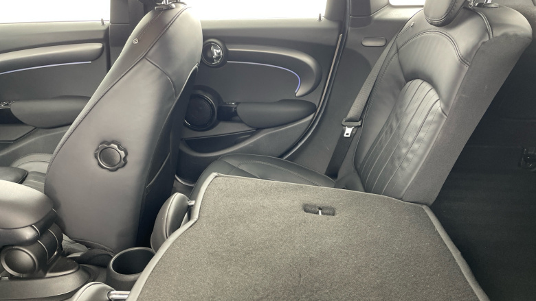 MINI Hatchback 1.5 Cooper Exclusive 5dr Auto [Comfort Pack] Petrol Hatchback